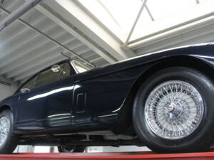 Image 8/50 of Aston Martin DB 2&#x2F;4 Mk III (1959)