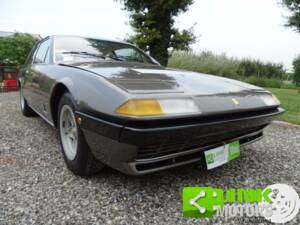 Image 4/10 of Ferrari 400 GT (1978)