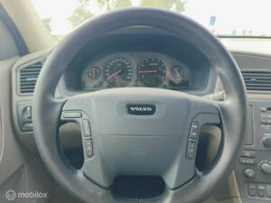 Image 21/39 of Volvo V 70 2.4 (2000)