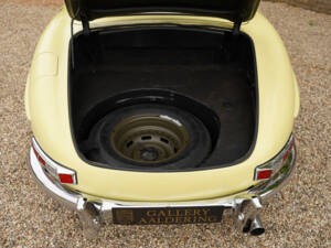 Imagen 39/50 de Mercedes-Benz 300 SL Roadster (1961)