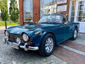 Image 1/15 de Triumph TR 5 PI (1968)