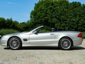 Image 7/50 of Mercedes-Benz SL 350 (2005)