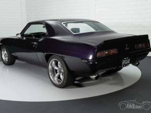 Image 17/19 of Chevrolet Camaro SS (1969)