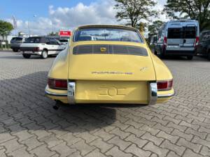 Image 6/70 of Porsche 912 (1965)