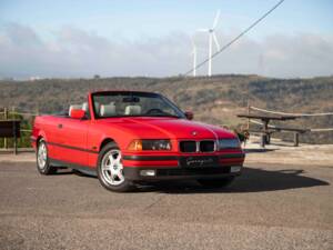 Bild 1/92 von BMW 325i (1994)