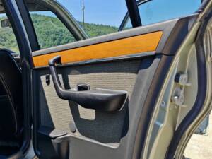 Bild 37/50 von BMW 745i (1982)