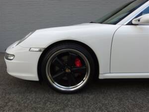 Image 30/99 de Porsche 911 Targa 4 (2008)