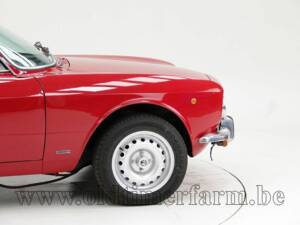 Image 10/15 de Alfa Romeo 2000 GT Veloce (1976)