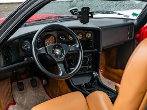 Immagine 37/50 di Alfa Romeo SZ (1993)