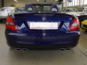 Image 31/45 of Mercedes-Benz SLK 55 AMG (2005)