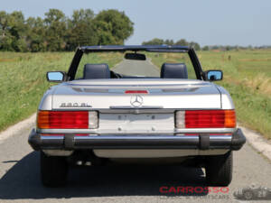 Image 26/50 of Mercedes-Benz 560 SL (1988)