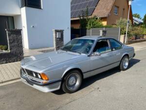 Image 16/19 of BMW 633 CSi (1977)