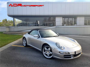 Image 1/15 of Porsche 911 Carrera (2006)