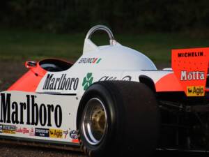 Image 11/24 de Alfa Romeo 179C (1981)