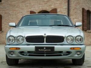 Image 3/50 of Jaguar XJ6 3.2 (1997)