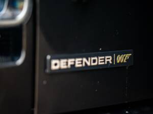 Image 41/50 of Land Rover Defender 110 V8 &quot;Bond Edition&quot; (2021)