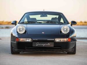 Image 14/63 of Porsche 928 GTS (1994)