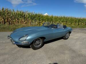 Image 1/50 of Jaguar E-Type 3.8 Flat Floor (1961)
