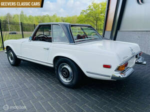 Image 16/20 of Mercedes-Benz 280 SL (1970)