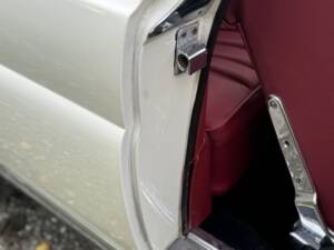 Image 24/132 of Mercedes-Benz 220 SE b (1963)