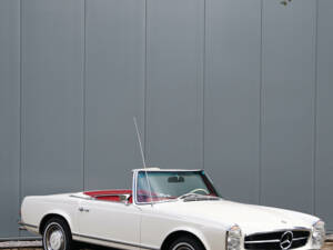 Bild 9/56 von Mercedes-Benz 280 SL (1969)