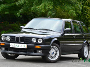 Image 2/46 of BMW 325i Touring (1991)