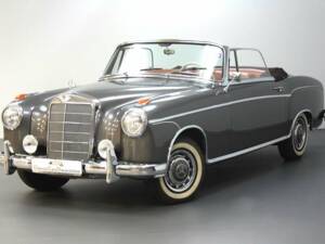 Image 1/14 of Mercedes-Benz 220 S Cabriolet (1957)