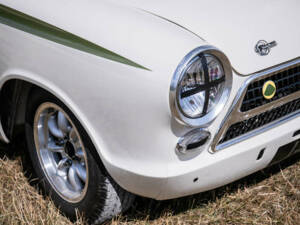 Image 17/50 of Ford Lotus Cortina (1963)