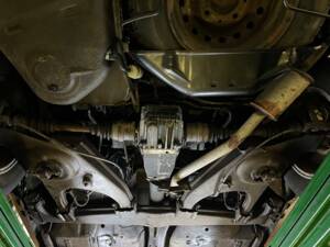 Image 27/28 of Peugeot 504 Convertible (1981)