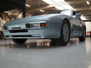 Image 42/50 de Porsche 944 Turbo (1986)