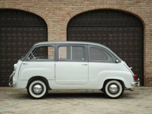 Image 19/50 of FIAT 600 D Multipla (1963)