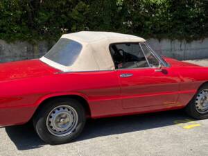 Image 18/50 of Alfa Romeo 2000 Spider Veloce (1973)