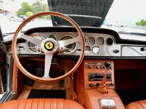 Imagen 33/50 de Ferrari 250 GTE (1963)