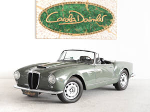 Image 1/38 of Lancia Aurelia B24 Convertibile (1957)