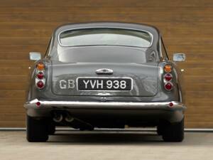 Image 22/50 of Aston Martin DB 4 (1962)