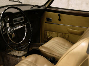 Image 12/23 of Volkswagen Karmann Ghia 1500 (1969)