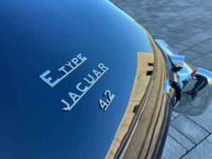 Image 25/33 of Jaguar E-Type 4.2 (1966)
