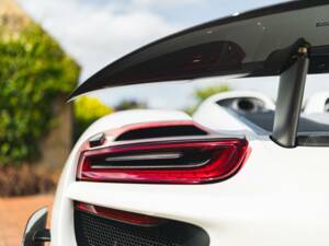 Image 22/24 of Porsche 918 Spyder (2015)