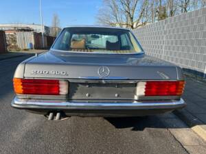 Image 4/19 of Mercedes-Benz 280 SLC (1976)