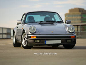 Immagine 4/30 di Porsche 911 Carrera 3.2 &quot;25 years 911&quot; (1988)