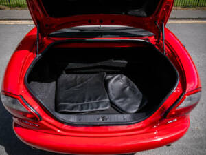 Image 33/33 of Jaguar XK8 4.0 (1999)