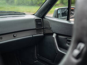 Image 38/42 de Porsche 944 S2 (1991)