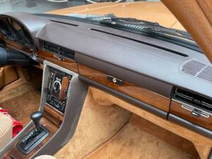 Image 15/35 of Mercedes-Benz 280 SE (1978)