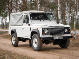 Image 7/98 of Land Rover Defender 110 Td5 (1999)
