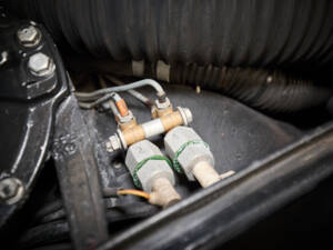 Image 88/99 of Rolls-Royce Corniche I (1979)