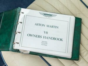 Image 54/71 of Aston Martin V8 EFi (1987)