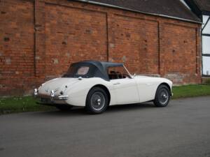 Immagine 3/27 di Austin-Healey 3000 Mk II (BT7) (1961)