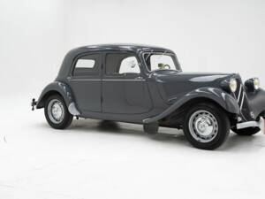 Image 3/15 of Citroën Traction Avant 11 BL (1950)
