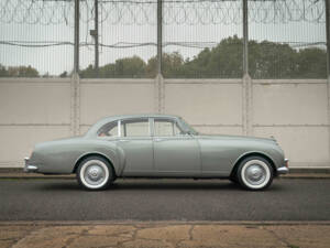 Image 3/57 de Bentley S 2 Continental (1961)