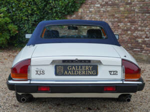 Image 6/50 of Jaguar XJS 5.3 V12 (1988)